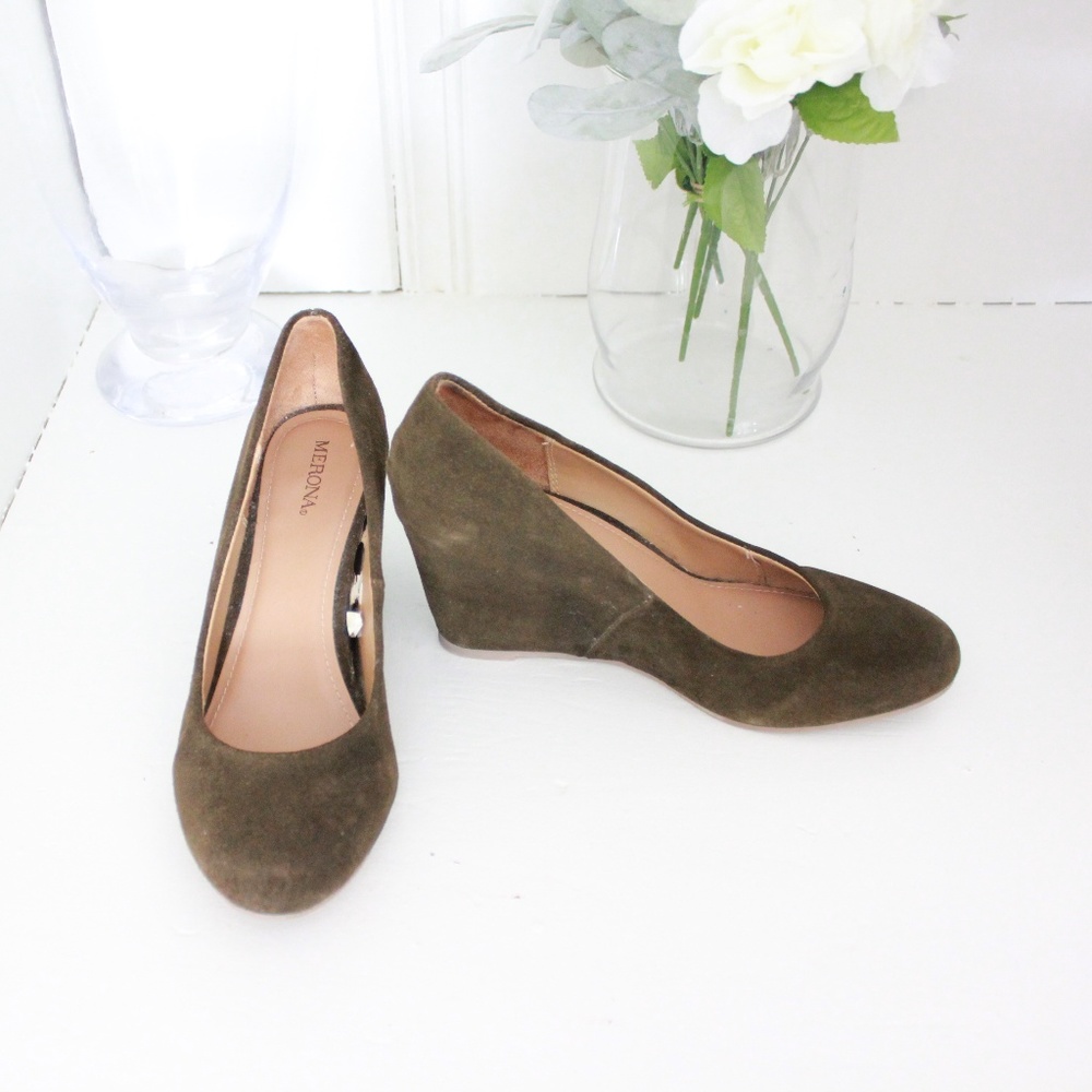 Merona Olive Suede Wedges | 8 1/2